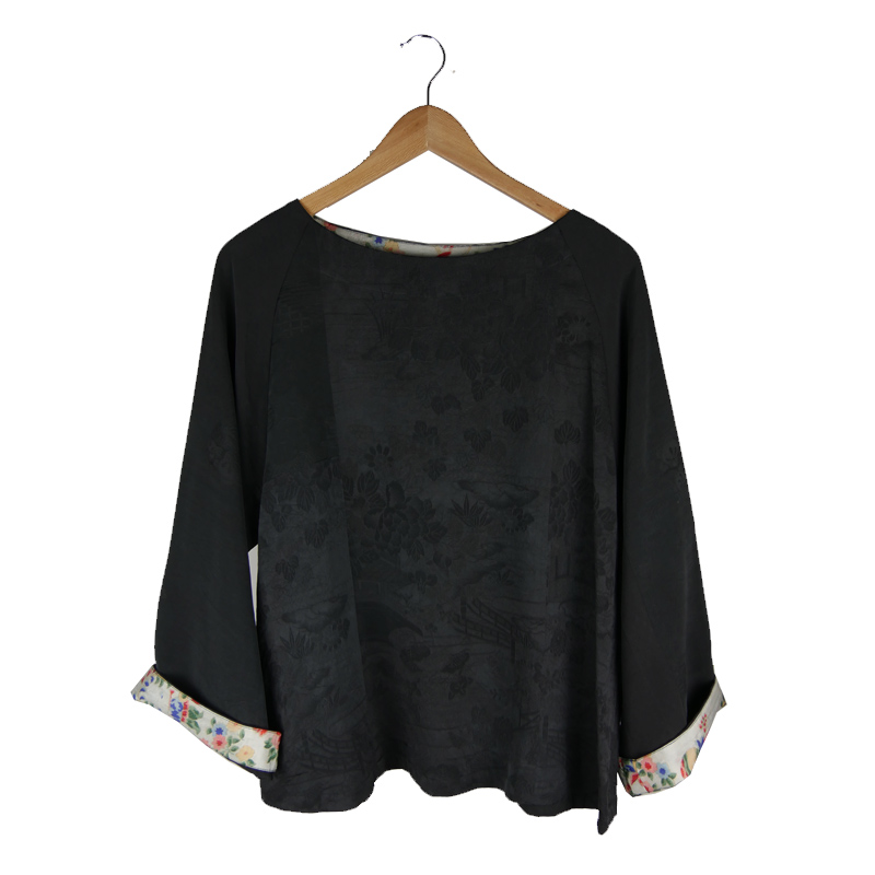 Japanese kimono robe picture