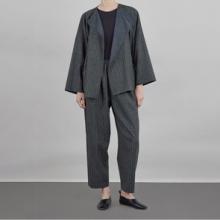 <p><strong><span style="color: #ff0000;">NEW ITEMS ADDED TO SALE WITH SOME FINAL REDUCTIONS NOW UP TO 65% OFF</span></strong><br /><br />Eskandar's designs are timeless with colours that go from season to season.&nbsp; But sometimes we just need to make some space so a selection has to go on sale.&nbsp;</p>