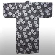 Traditional Japanese kimono and kimono style robes are consistently chosen as much loved gifts for birthdays and Christmas. Many of our traditional cotton kimono are unisex too and come in different lengths.